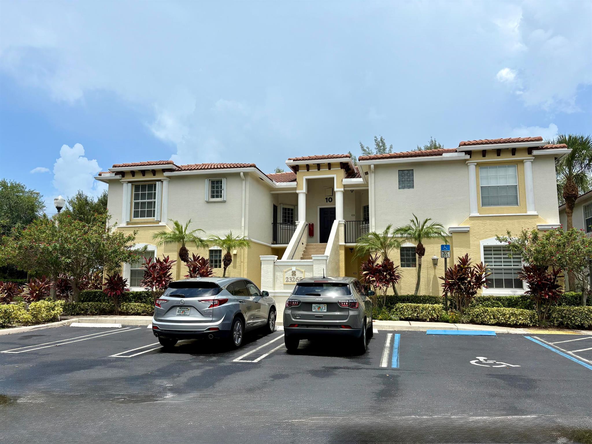 23265 Carolwood Ln #201