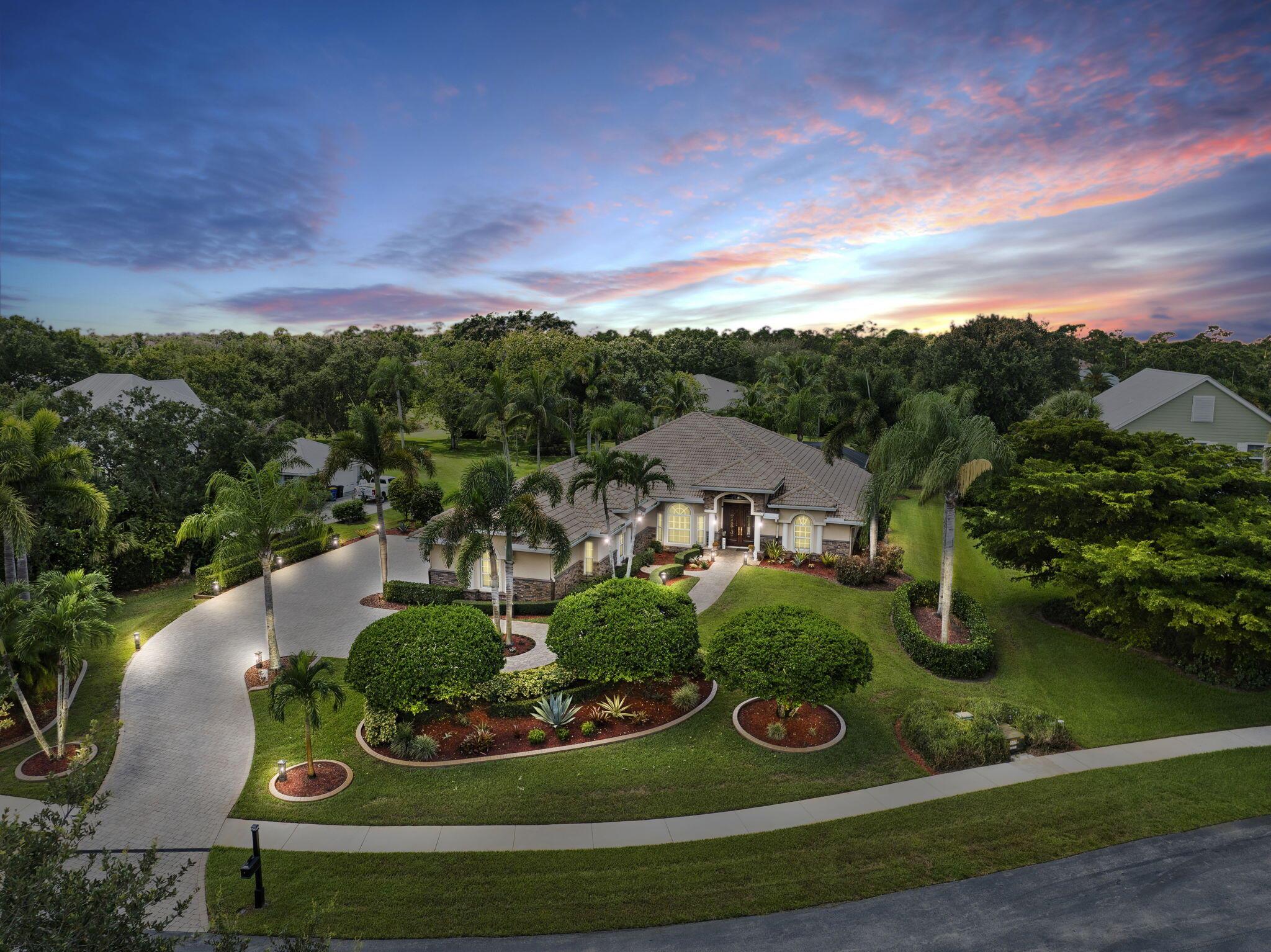 5416 SW Coral Tree Ln