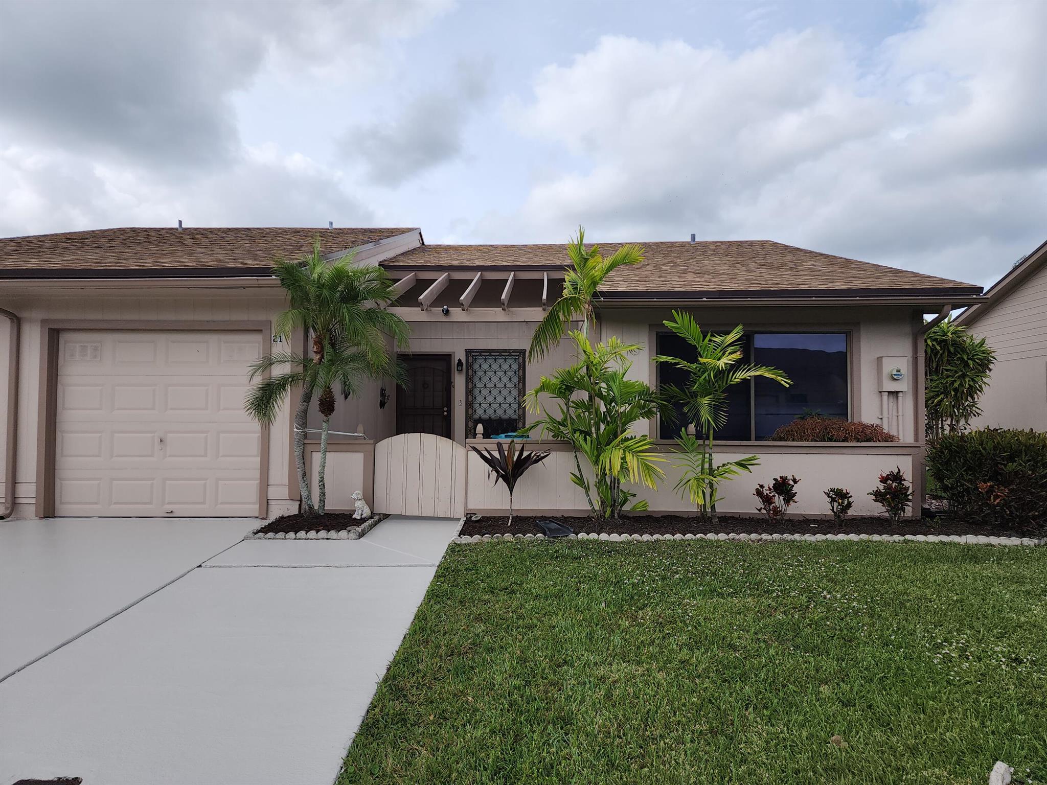 21 Winchmore Ln