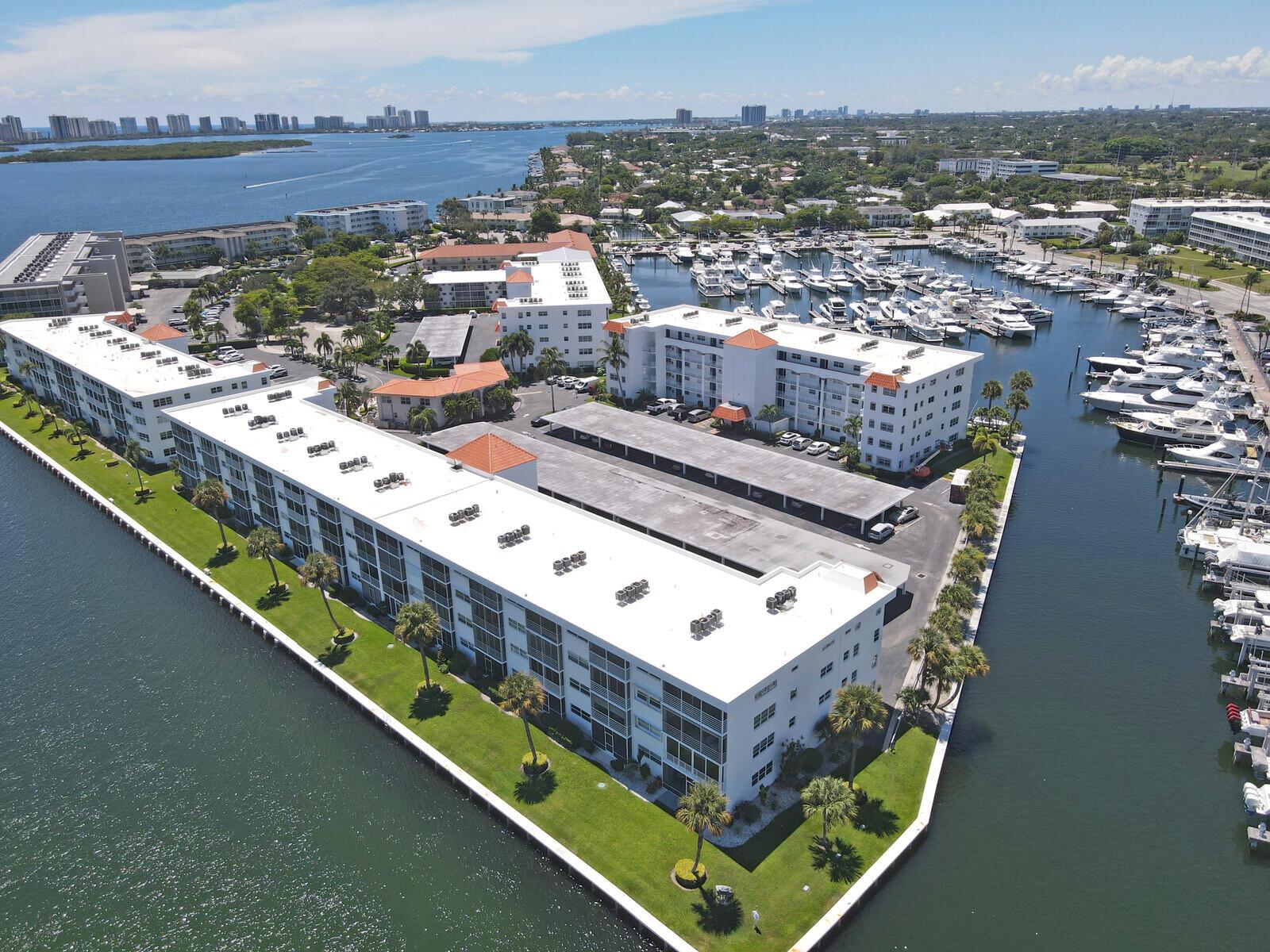 20 Yacht Clb Dr #403