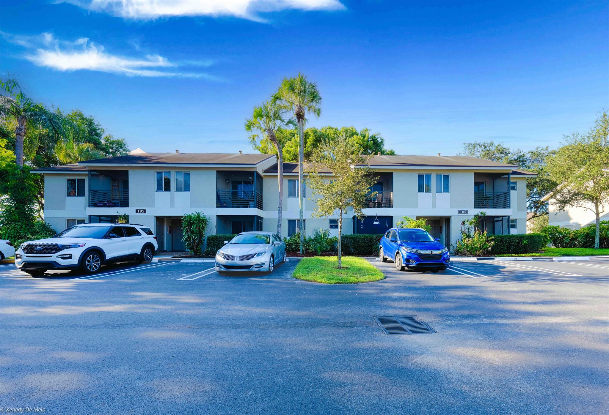 105 Gardens Dr #102