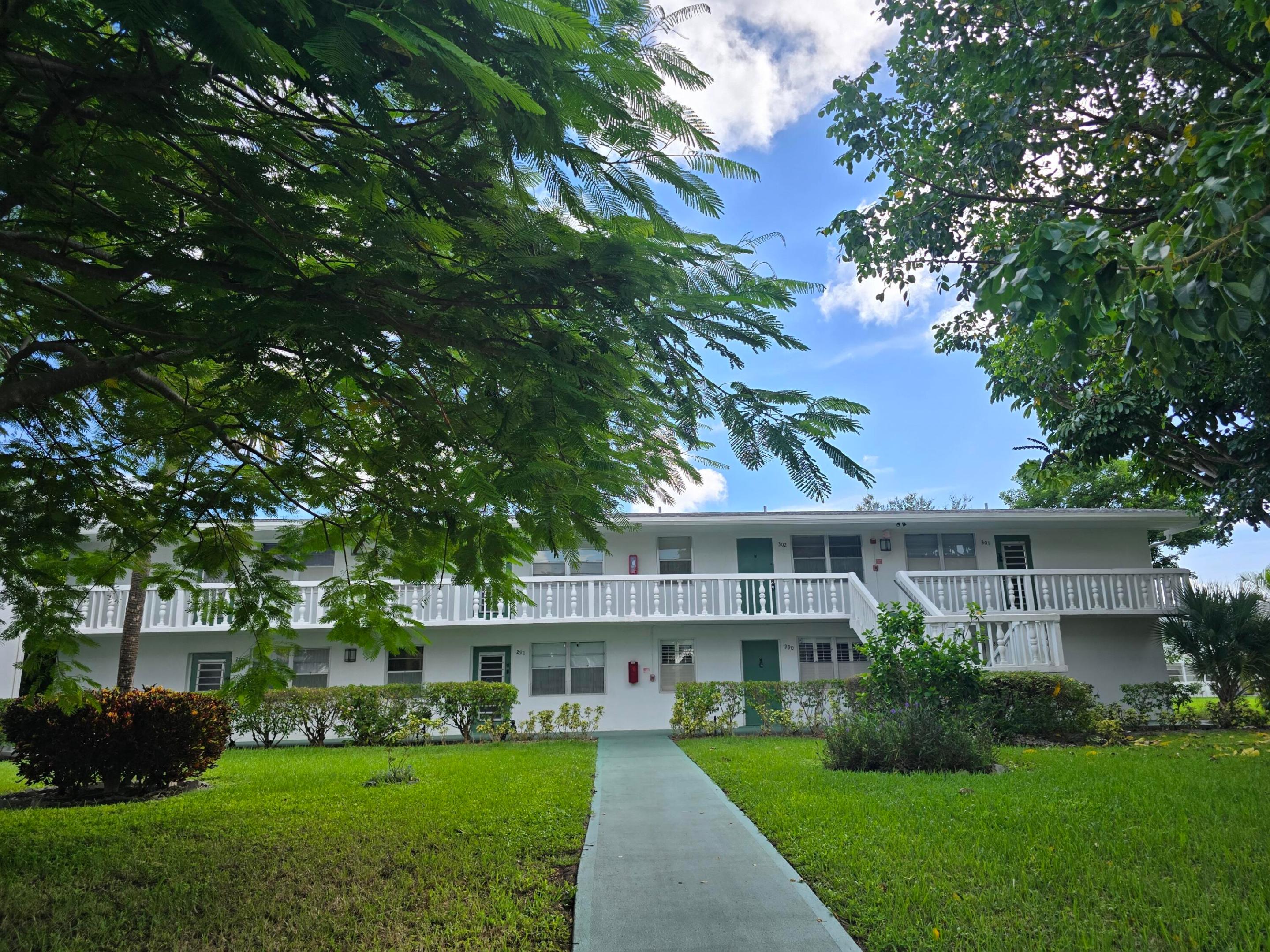 294 Farnham M #294