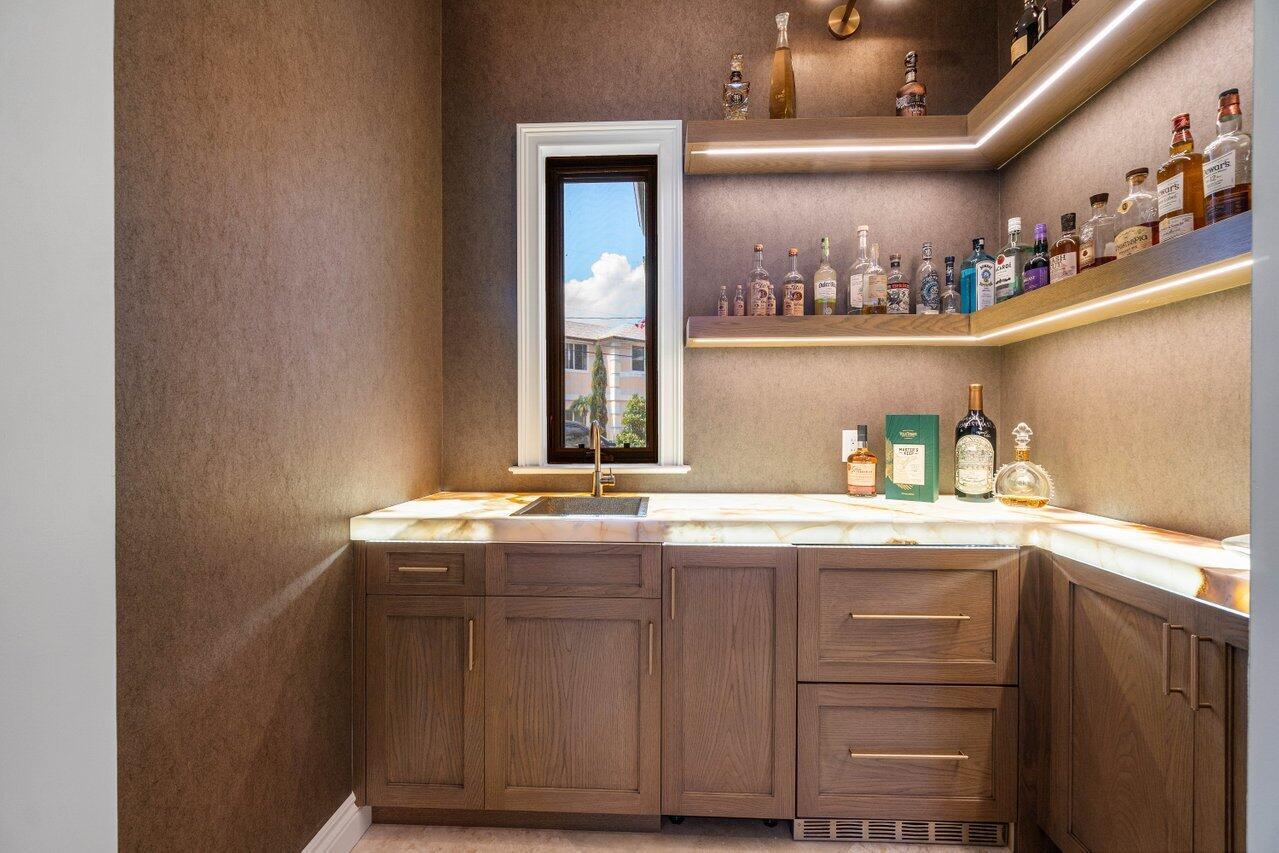 14140 Paradise Pt Rd Palm Beach Gardens, FL 33410