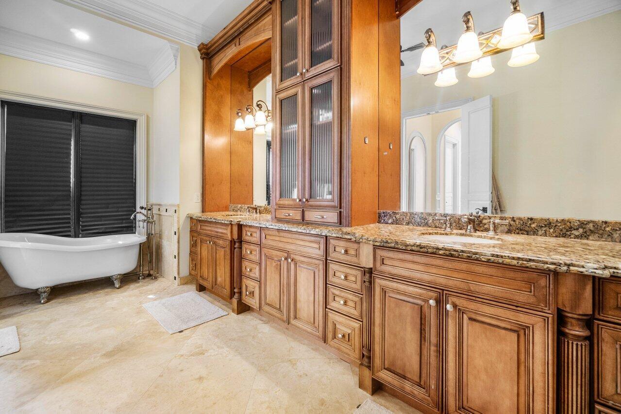 14140 Paradise Pt Rd Palm Beach Gardens, FL 33410