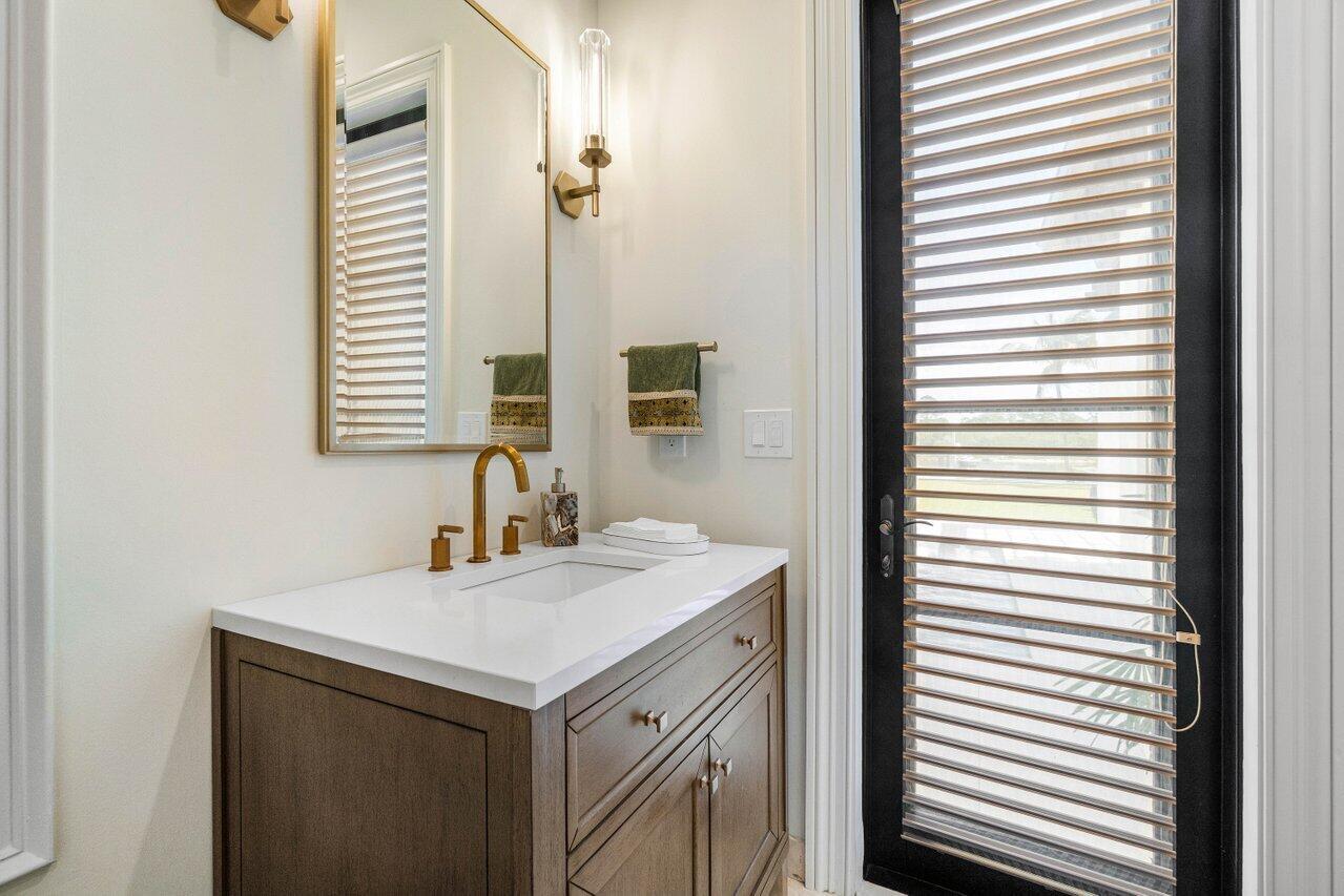 14140 Paradise Pt Rd Palm Beach Gardens, FL 33410