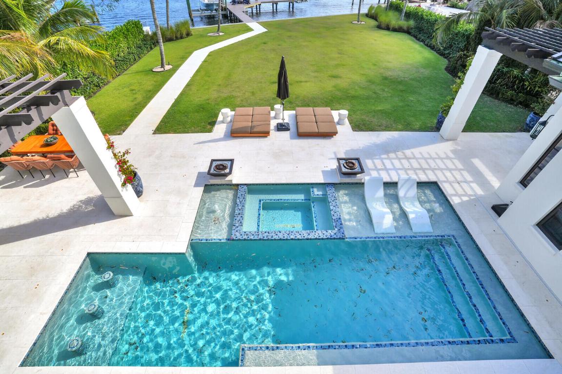 14140 Paradise Pt Palm Beach Gardens, FL 33410