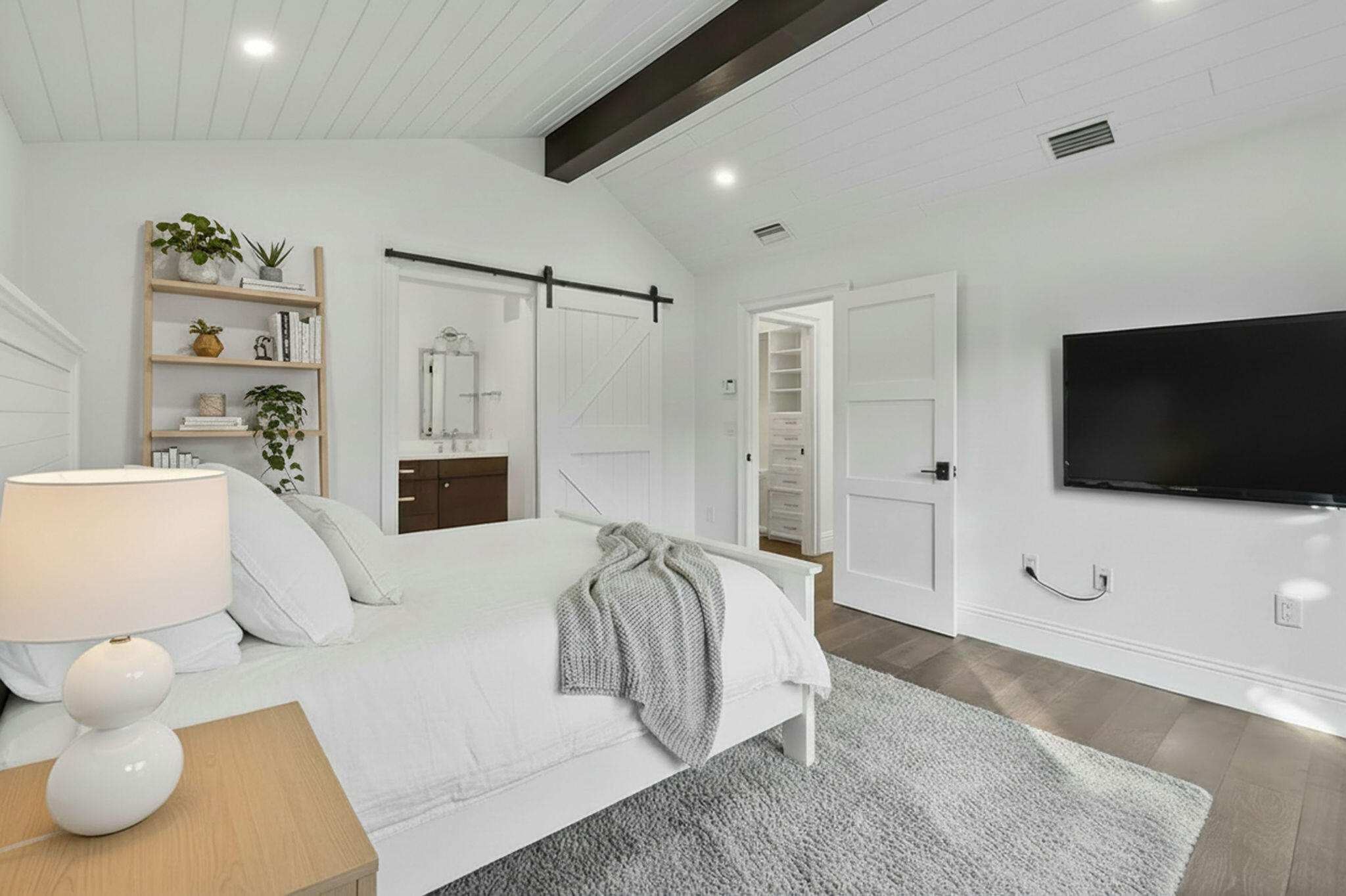 105 W Tarpon Jupiter, FL 33477