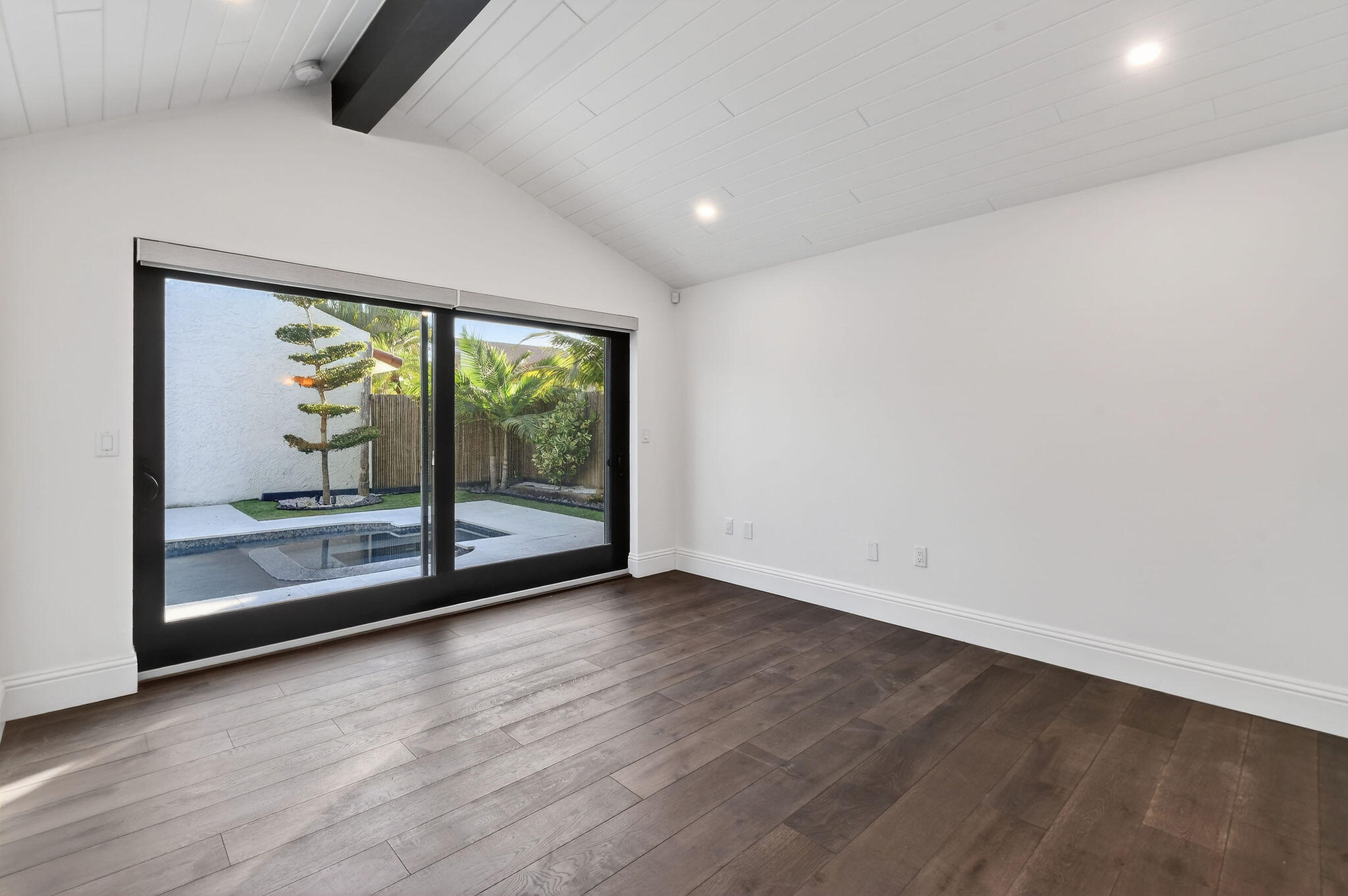 105 W Tarpon Jupiter, FL 33477