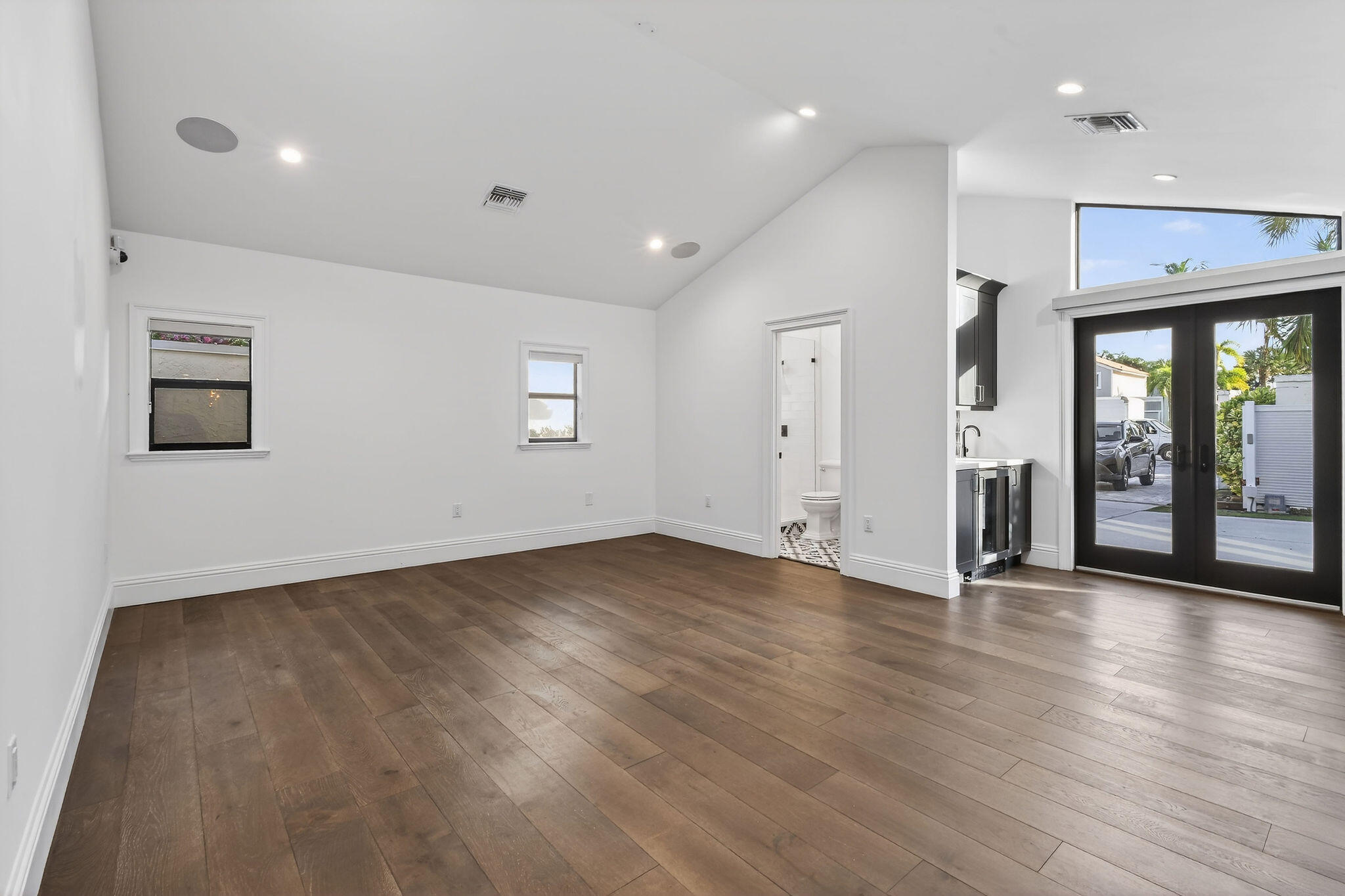 105 W Tarpon Jupiter, FL 33477