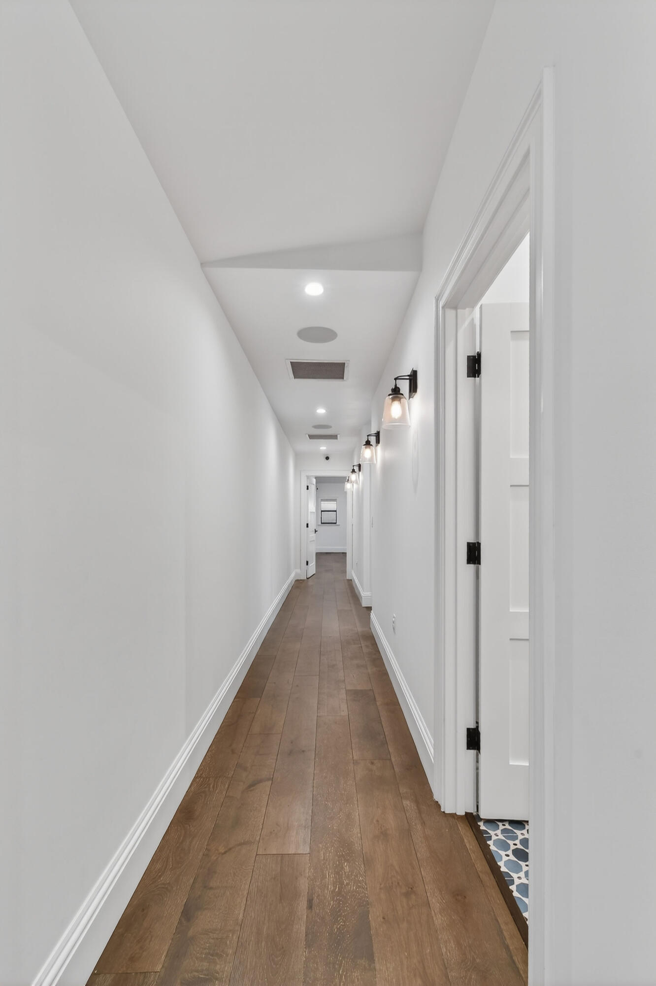 105 W Tarpon Jupiter, FL 33477