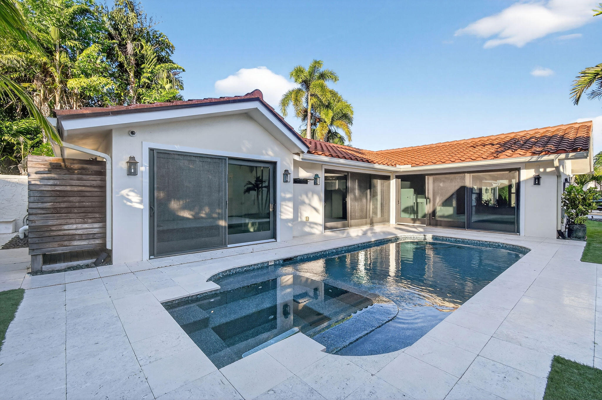 105 W Tarpon Jupiter, FL 33477