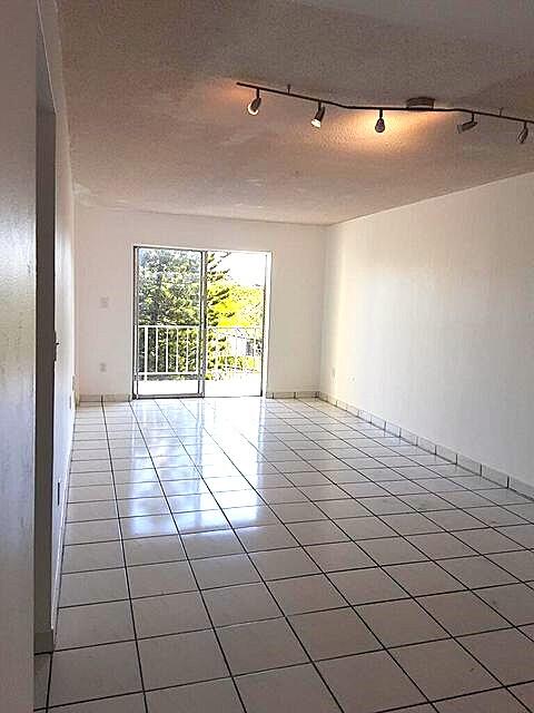 453 SW 2nd #208b Miami, FL 33130