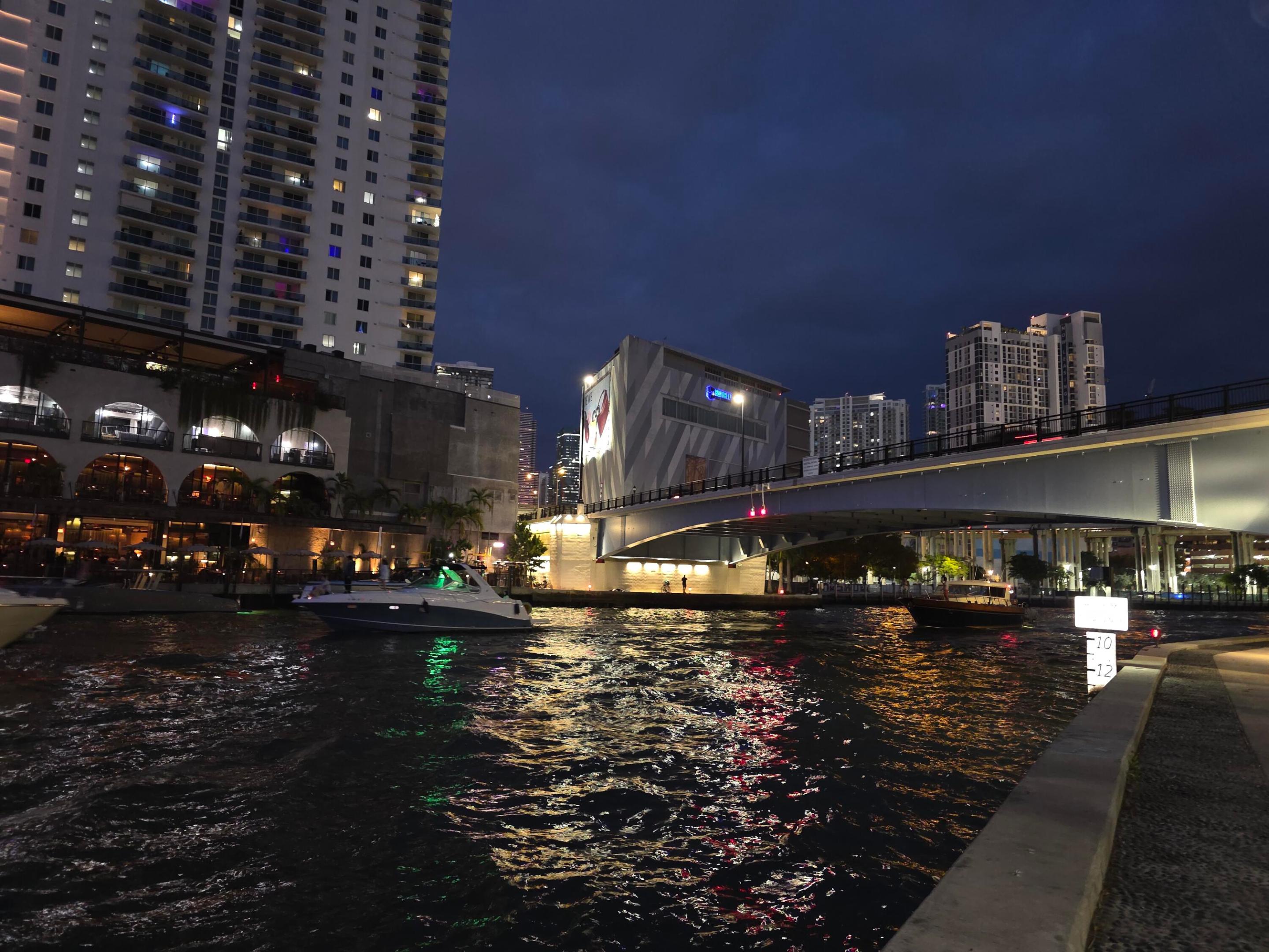 453 SW 2nd #208b Miami, FL 33130