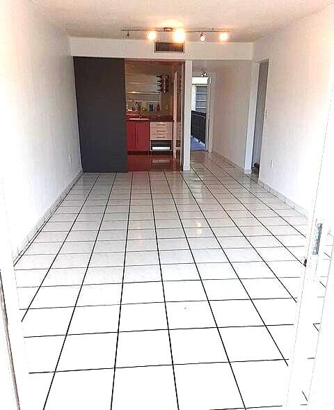 453 SW 2nd #208b Miami, FL 33130