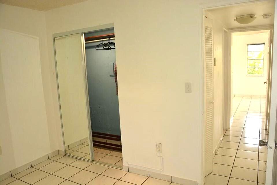 453 SW 2nd #208b Miami, FL 33130