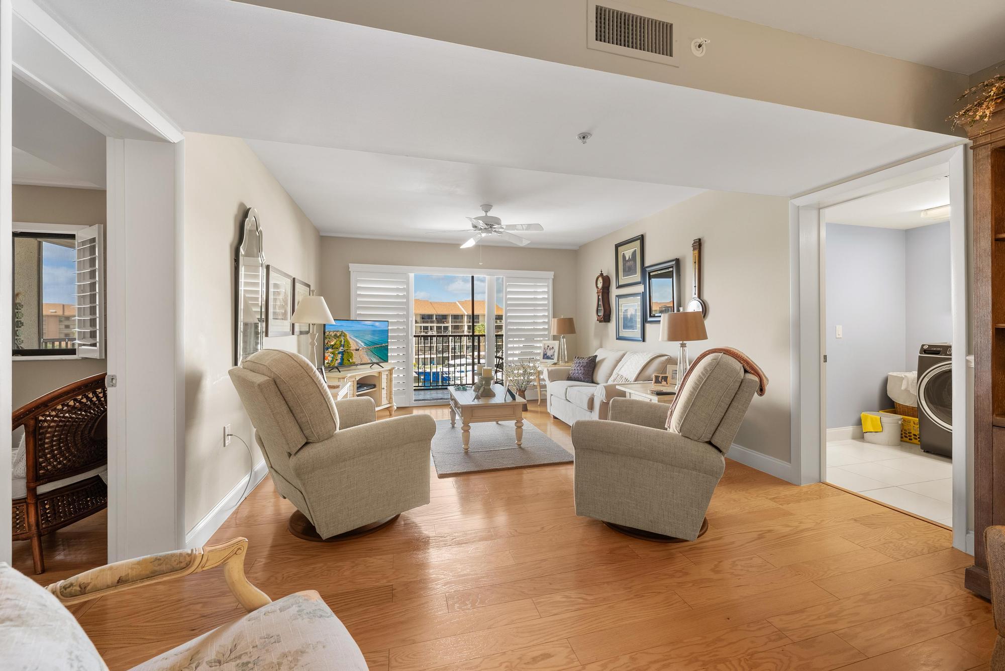 1301 Seafarer #405 Jupiter, FL 33477