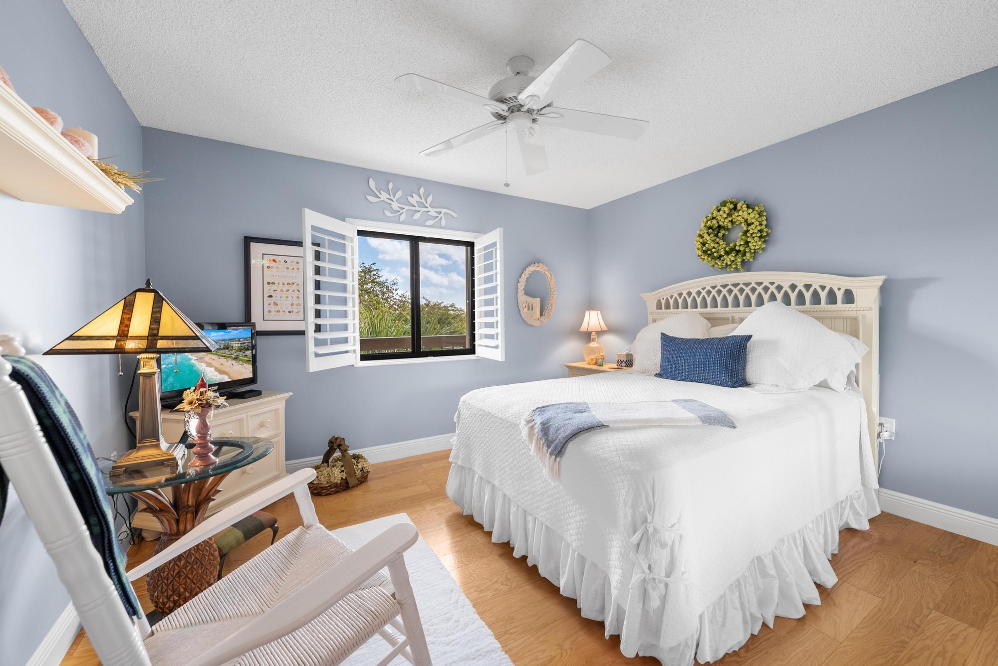 1301 Seafarer #405 Jupiter, FL 33477