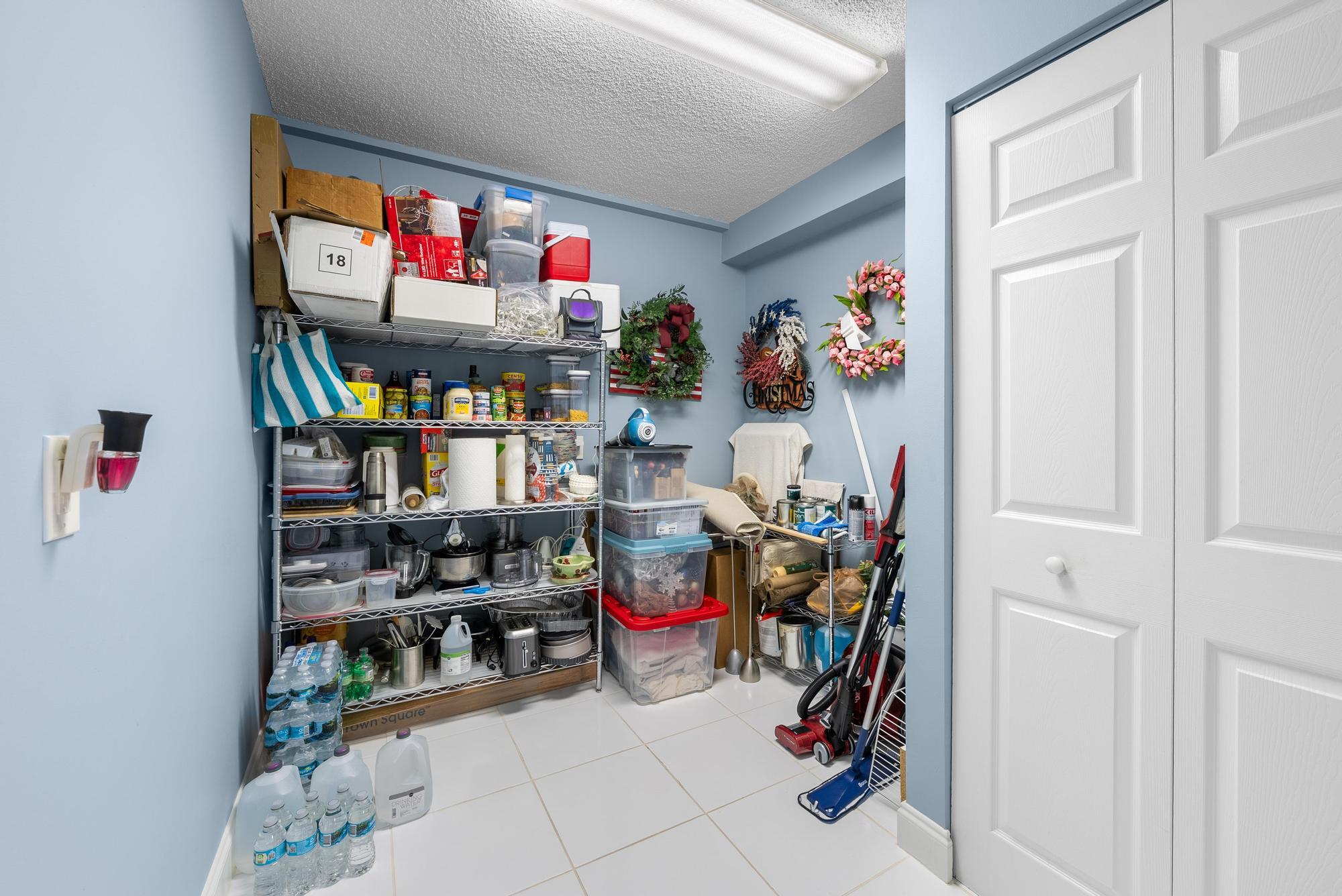 1301 Seafarer #405 Jupiter, FL 33477