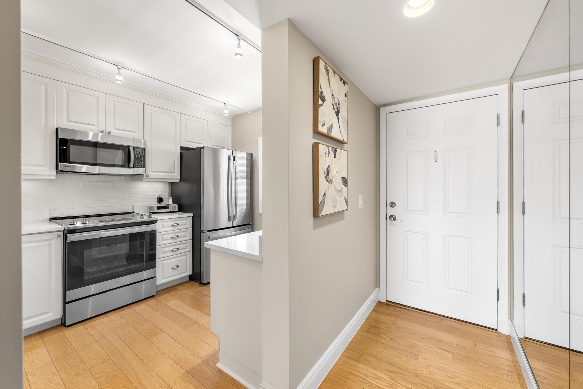 1301 Seafarer #405 Jupiter, FL 33477