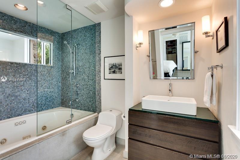 3523 N Bay Homes Dr Miami, FL 33133