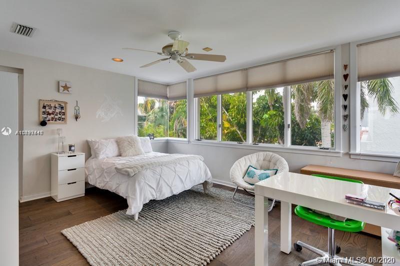 3523 N Bay Homes Dr Miami, FL 33133