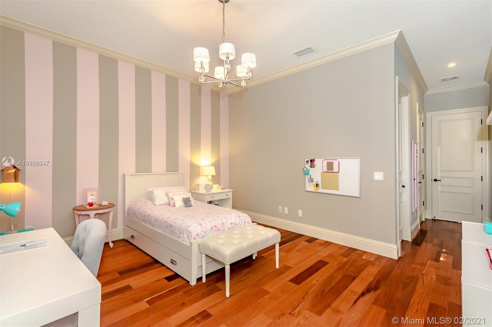 4815 University Dr #4815 Coral Gables, FL 33146