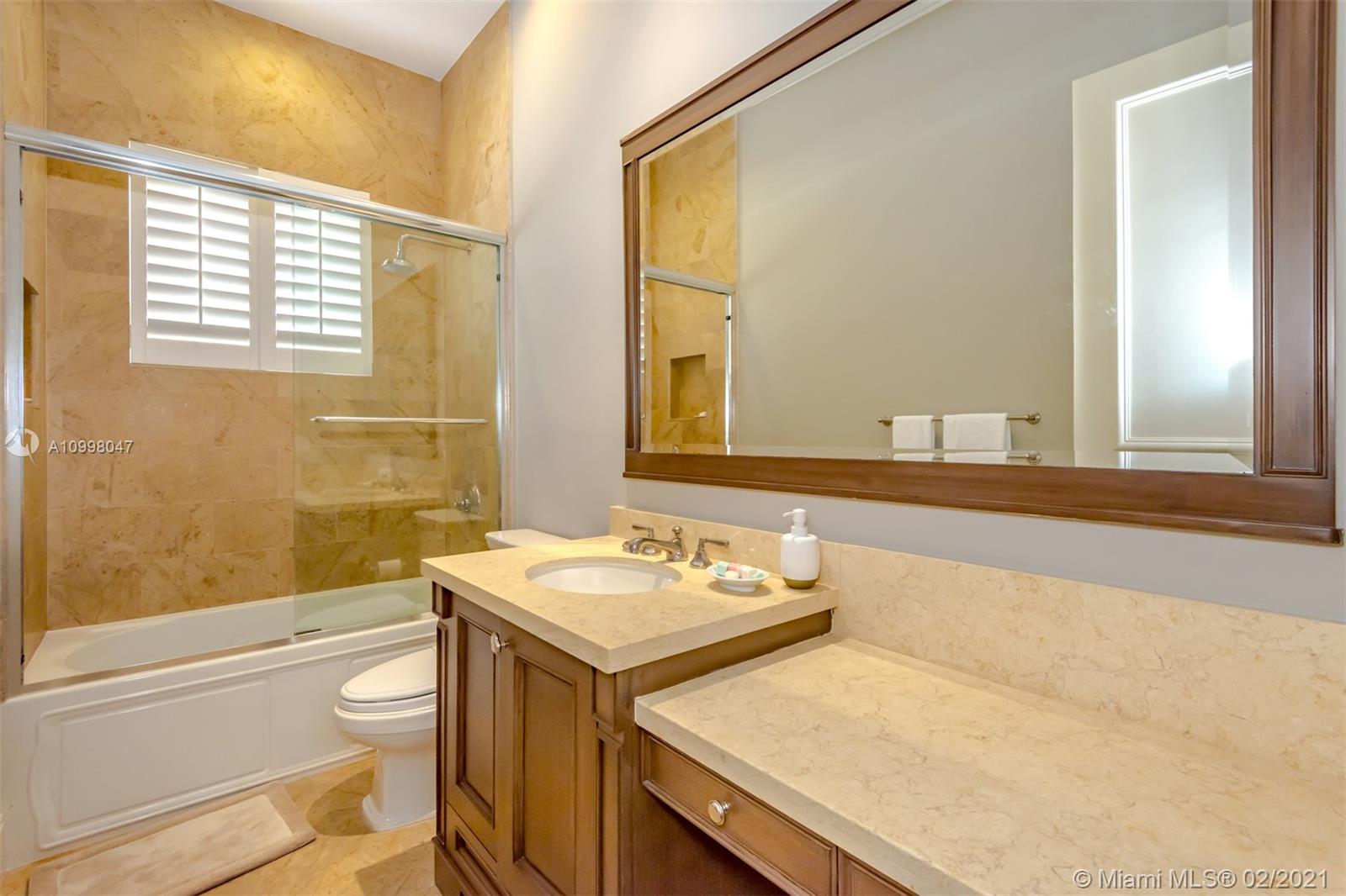 4815 University Dr #4815 Coral Gables, FL 33146