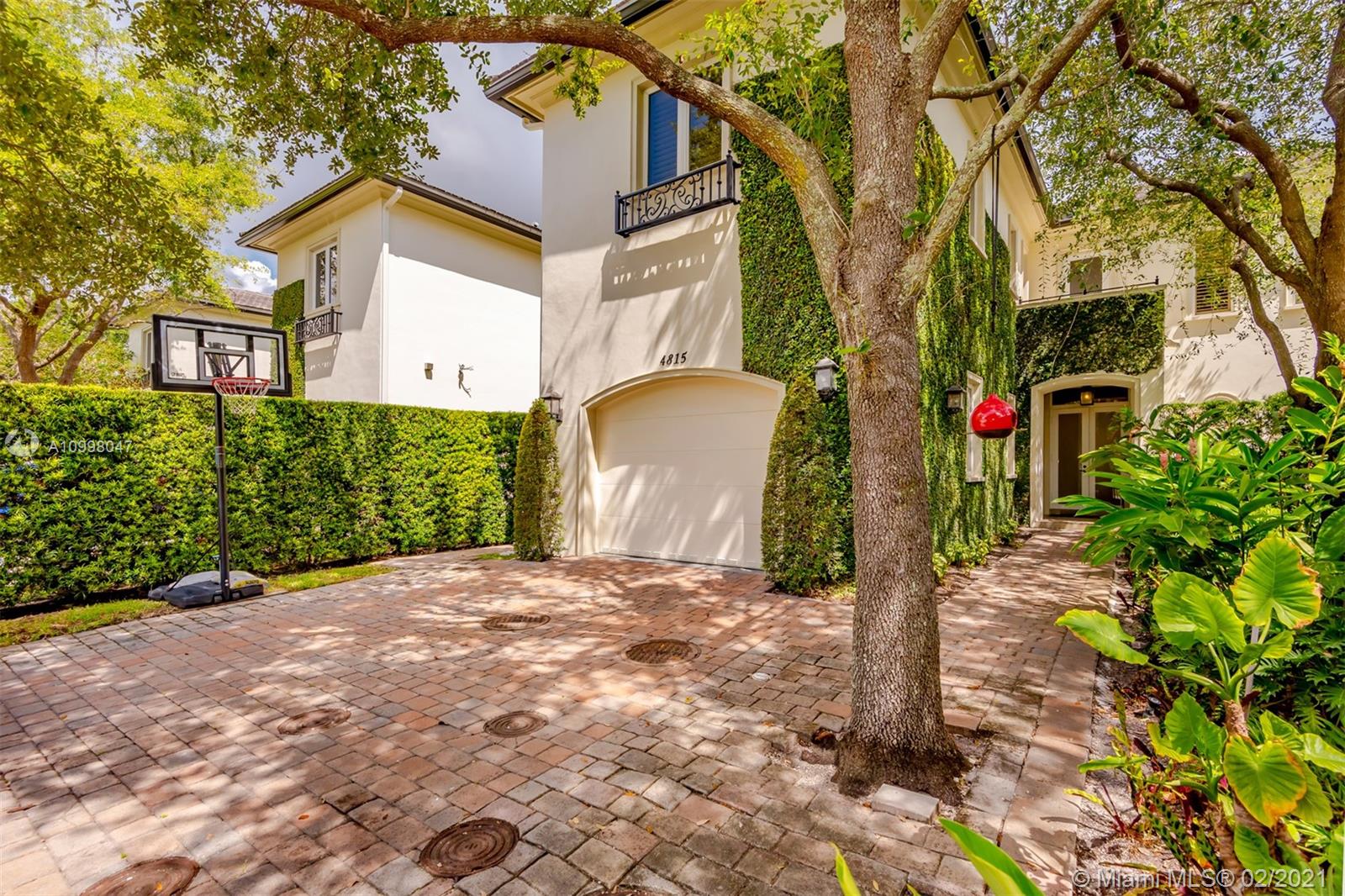 4815 University Dr #4815 Coral Gables, FL 33146