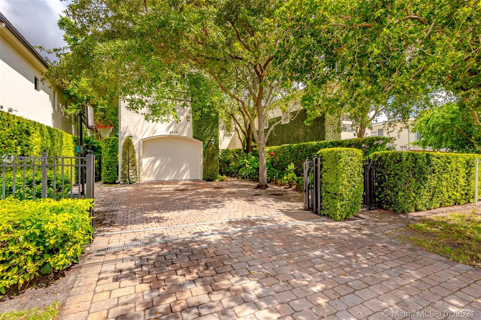 4815 University Dr #4815 Coral Gables, FL 33146