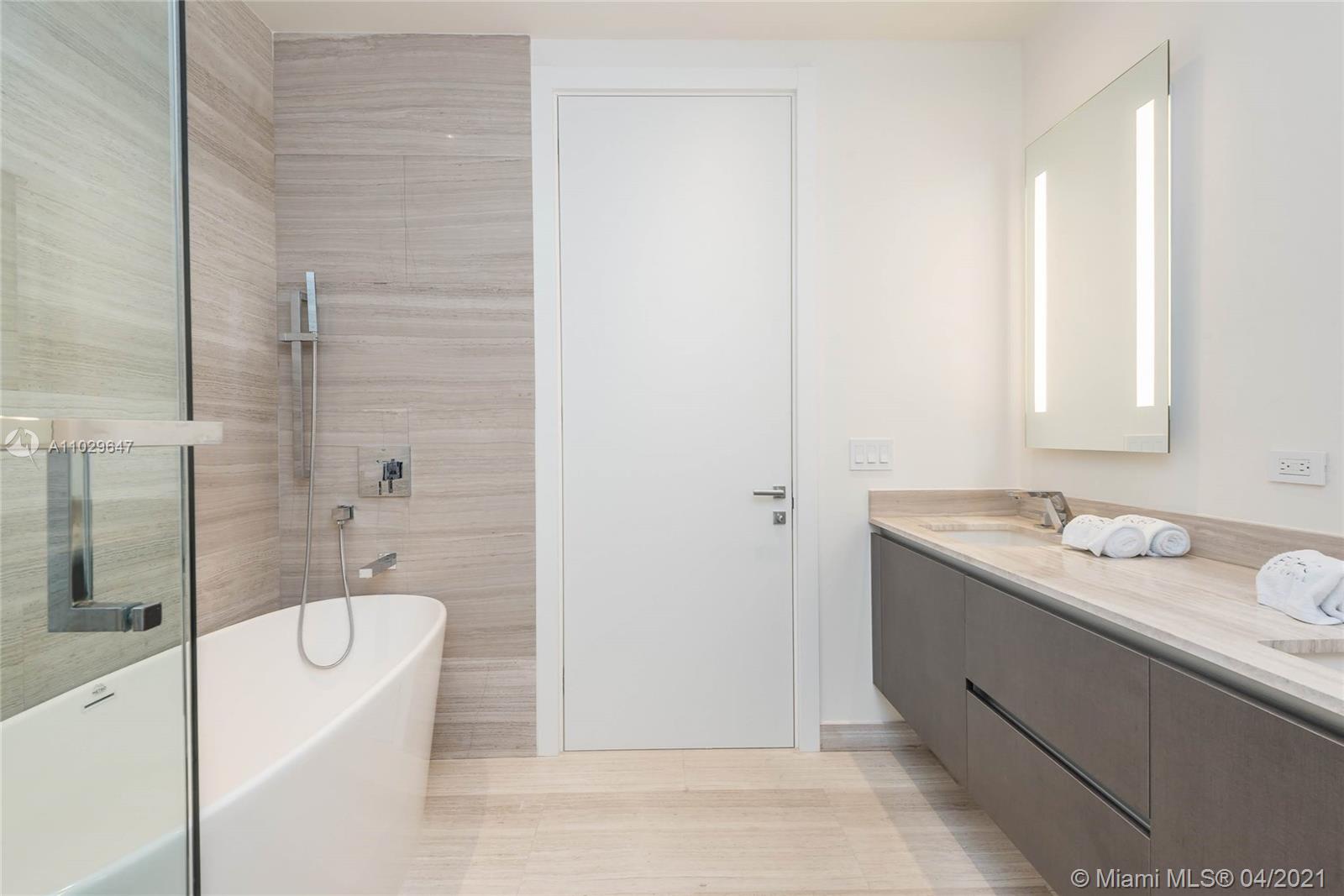 1451 Brickell Ave #4401 Miami, FL 33131