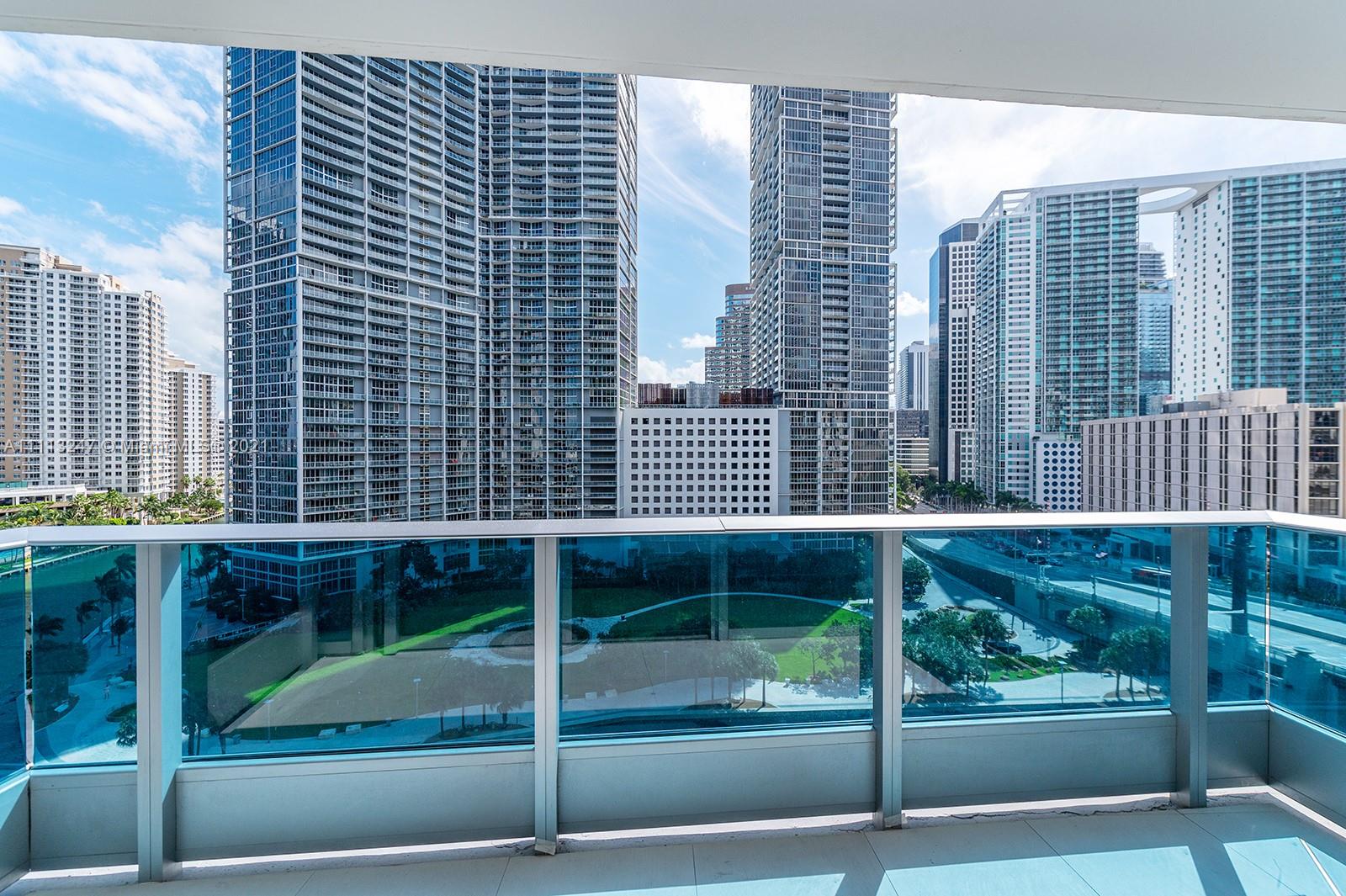 image Epic Residences13