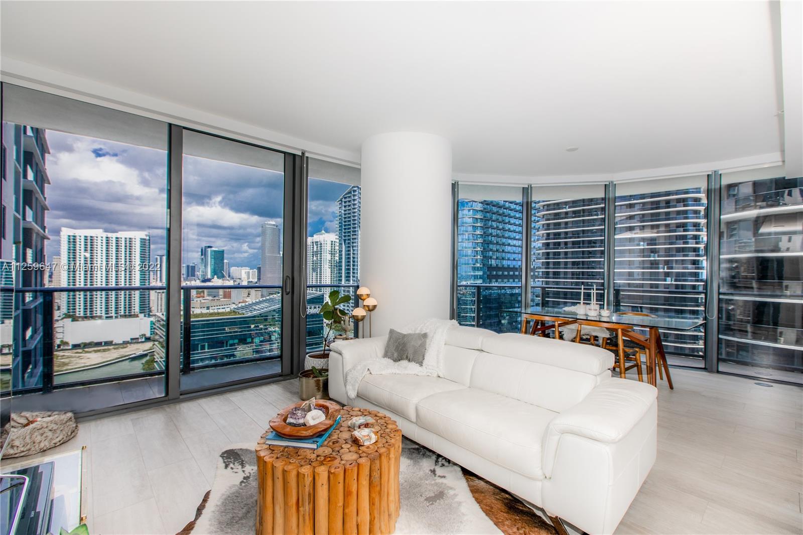 55 SW 9th St #2501