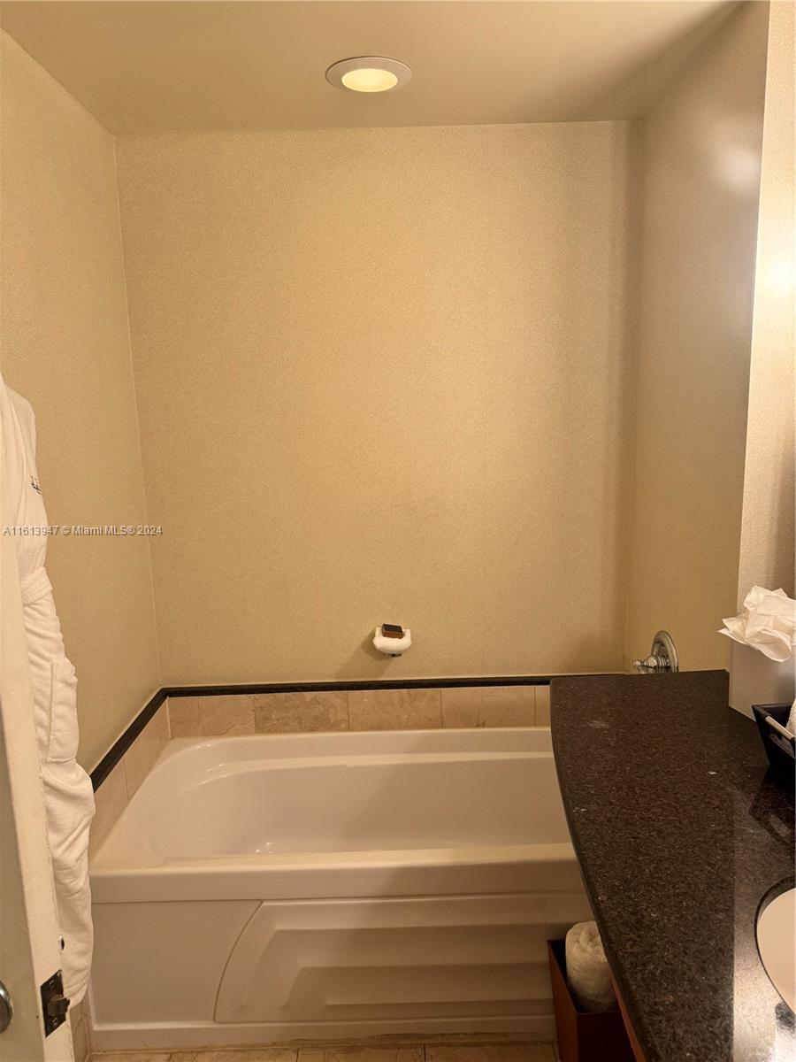 18001 Collins Ave #1018,Sunny Isles Beach, FL 33160