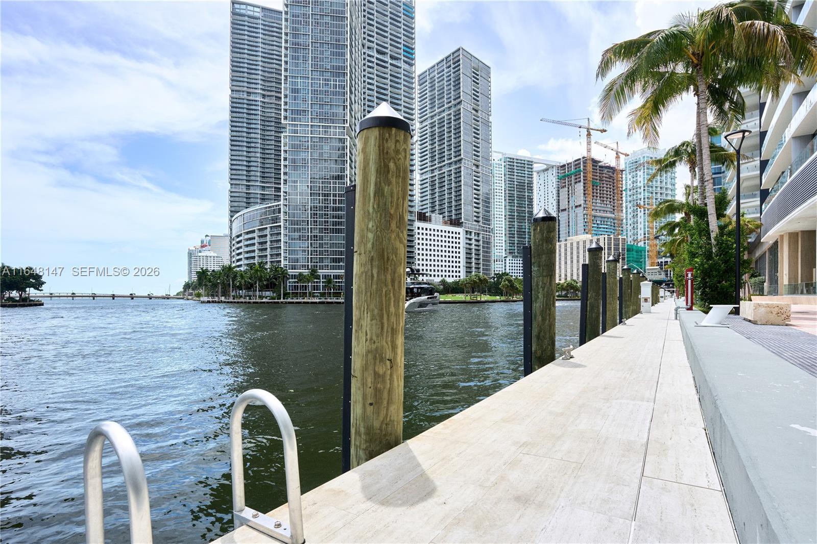 image Aston Martin Residences60
