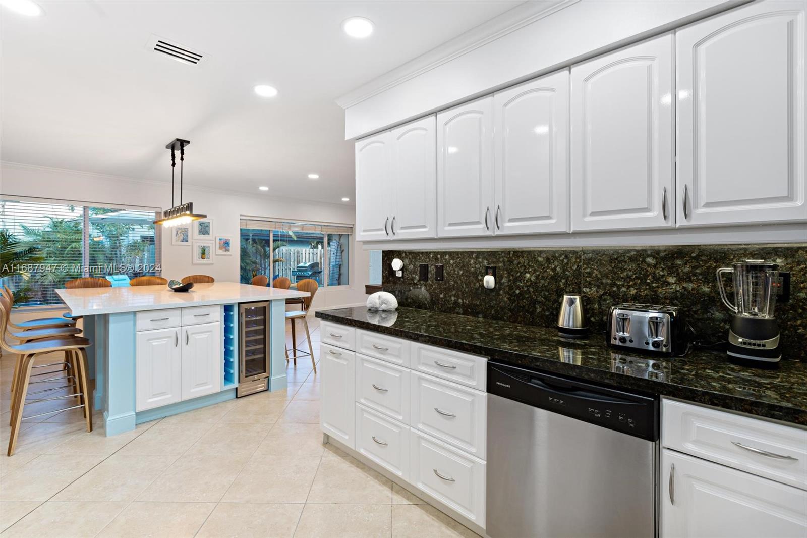 290 Tropic Dr Lauderdale By The Sea, FL 33308