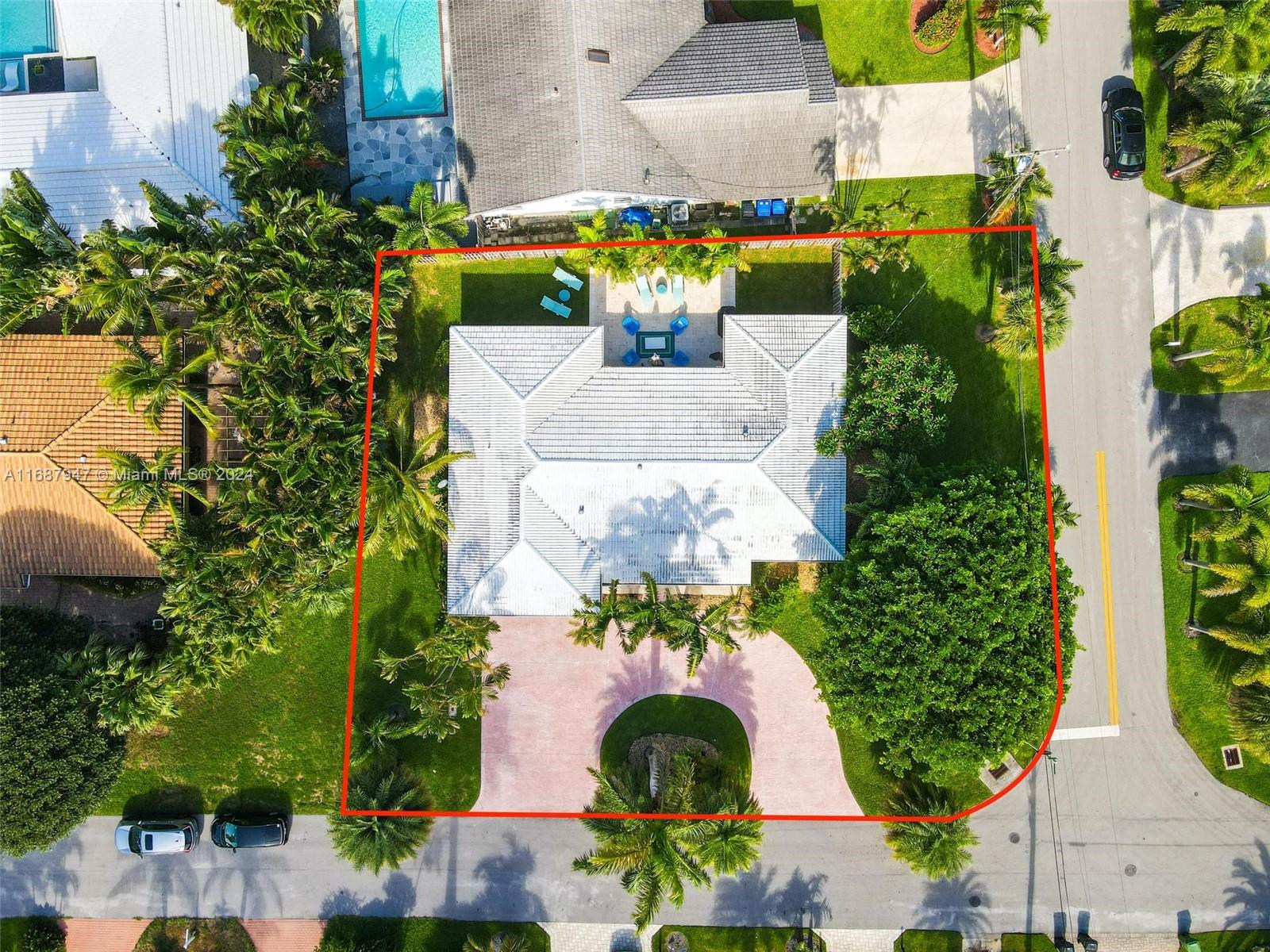 290 Tropic Dr Lauderdale By The Sea, FL 33308