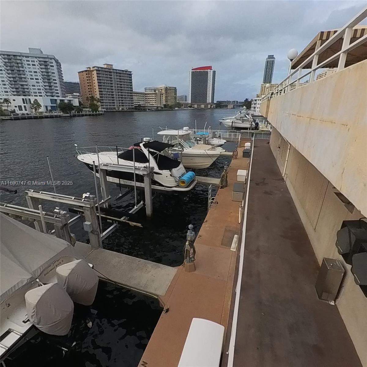 1965 S Ocean Dr #7E,Hallandale Beach, FL 33009