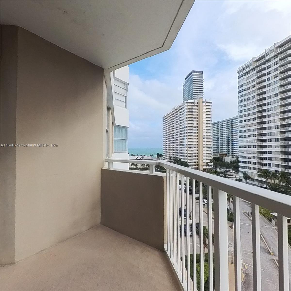 1965 S Ocean Dr #7E,Hallandale Beach, FL 33009