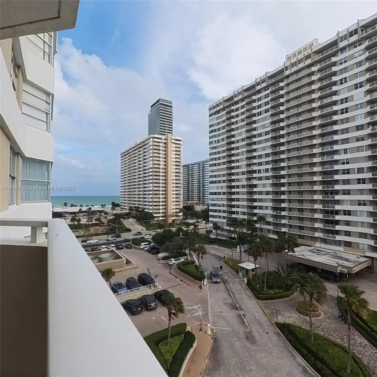 1965 S Ocean Dr #7E,Hallandale Beach, FL 33009