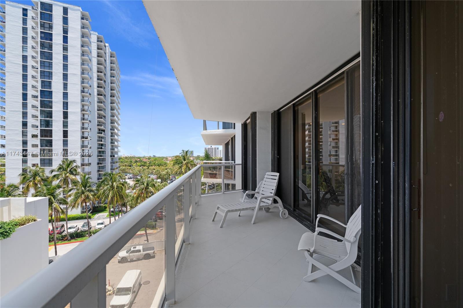 image Hamptons West Condo56