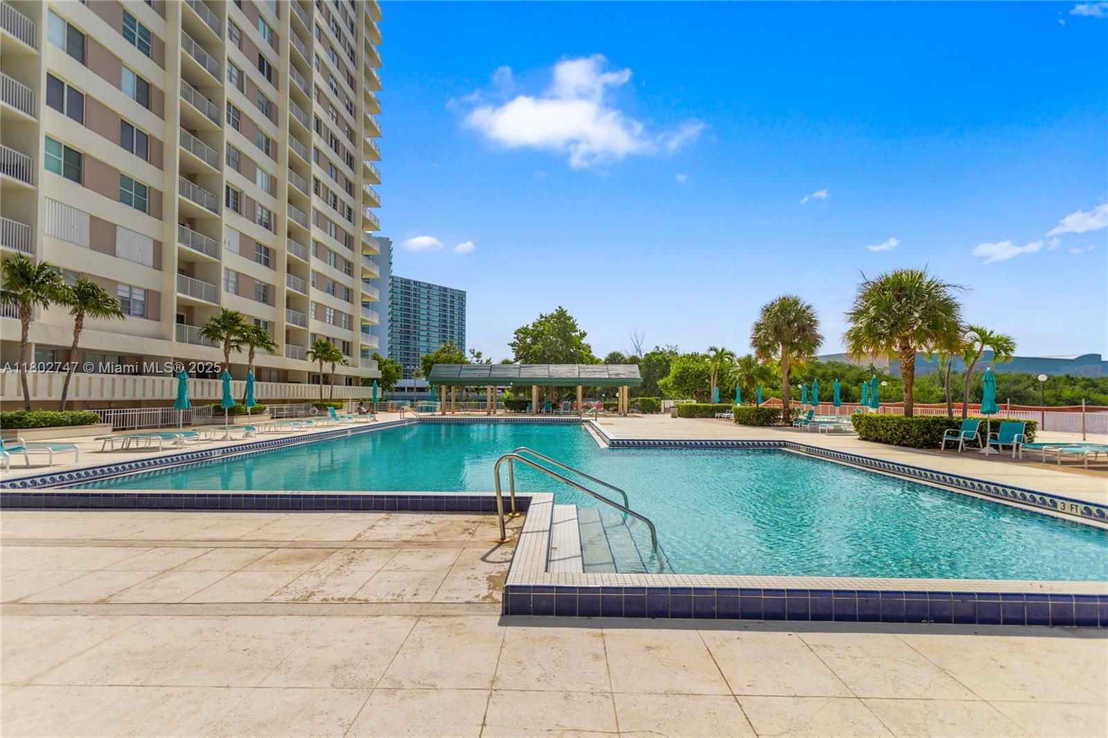 image ARLEN HOUSE CONDO35