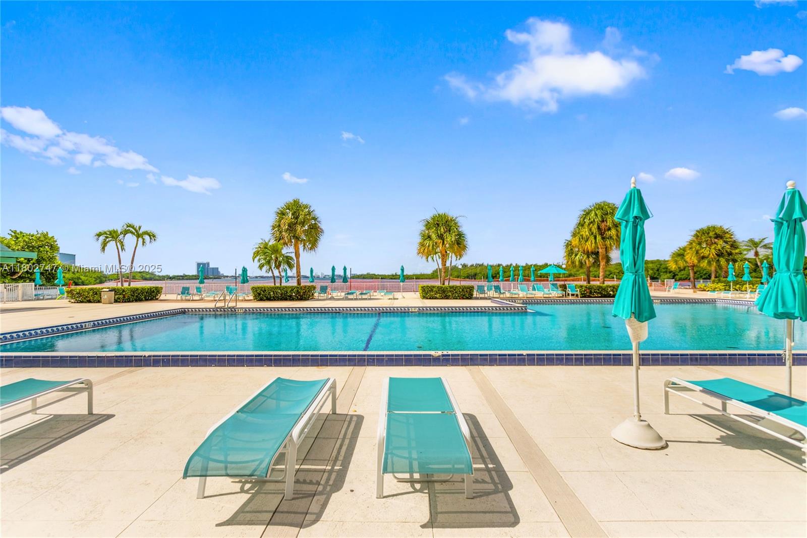 image ARLEN HOUSE CONDO36