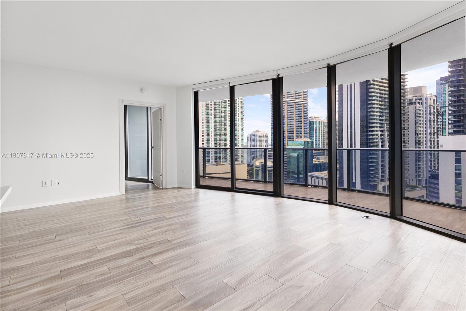 image Sls Lux Brickell Condo13