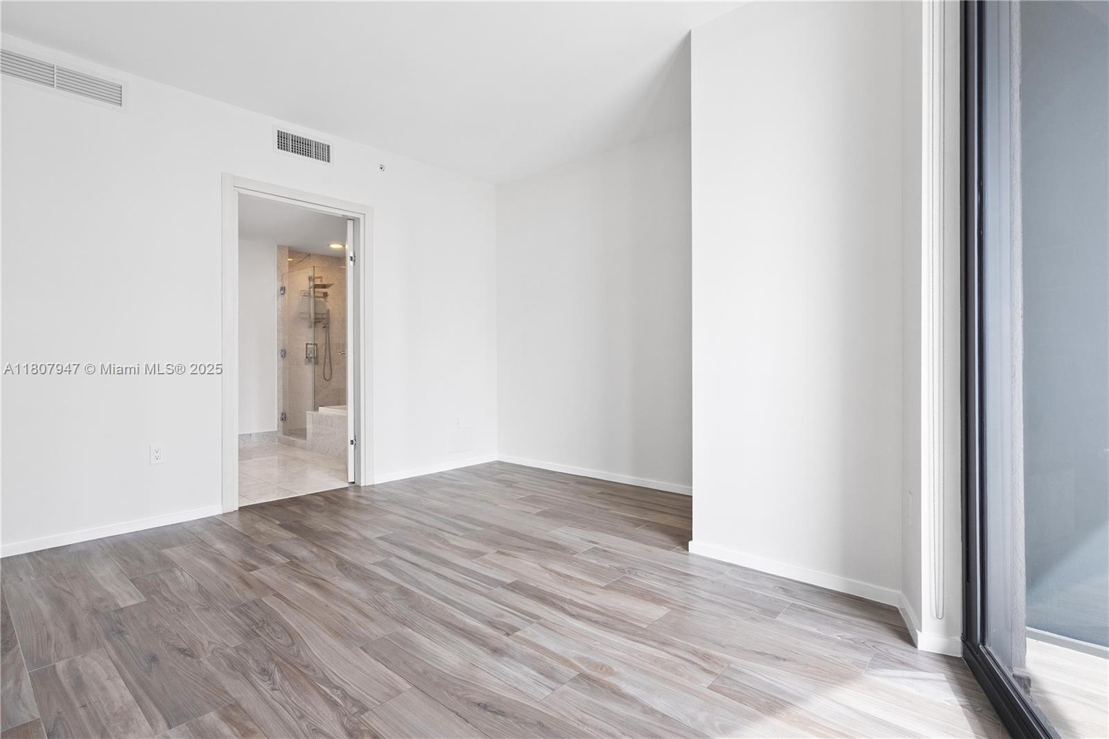 image Sls Lux Brickell Condo22