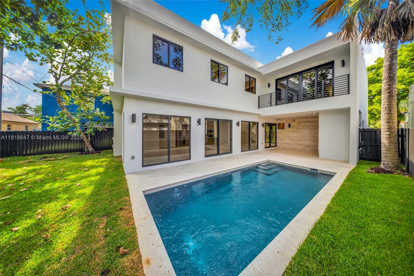 1513 SW 11th Ter Miami, FL 33135