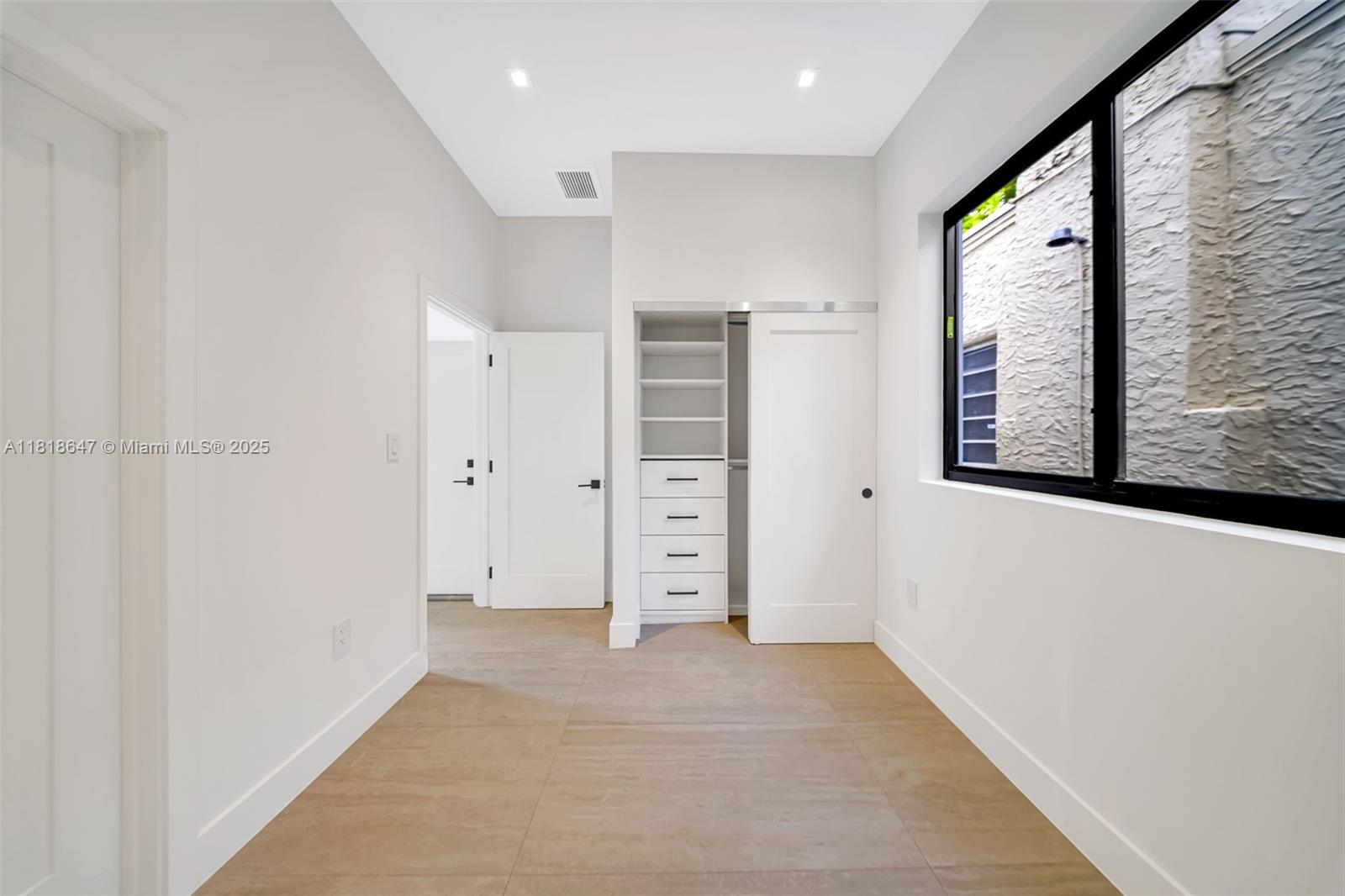 1513 SW 11th Ter Miami, FL 33135