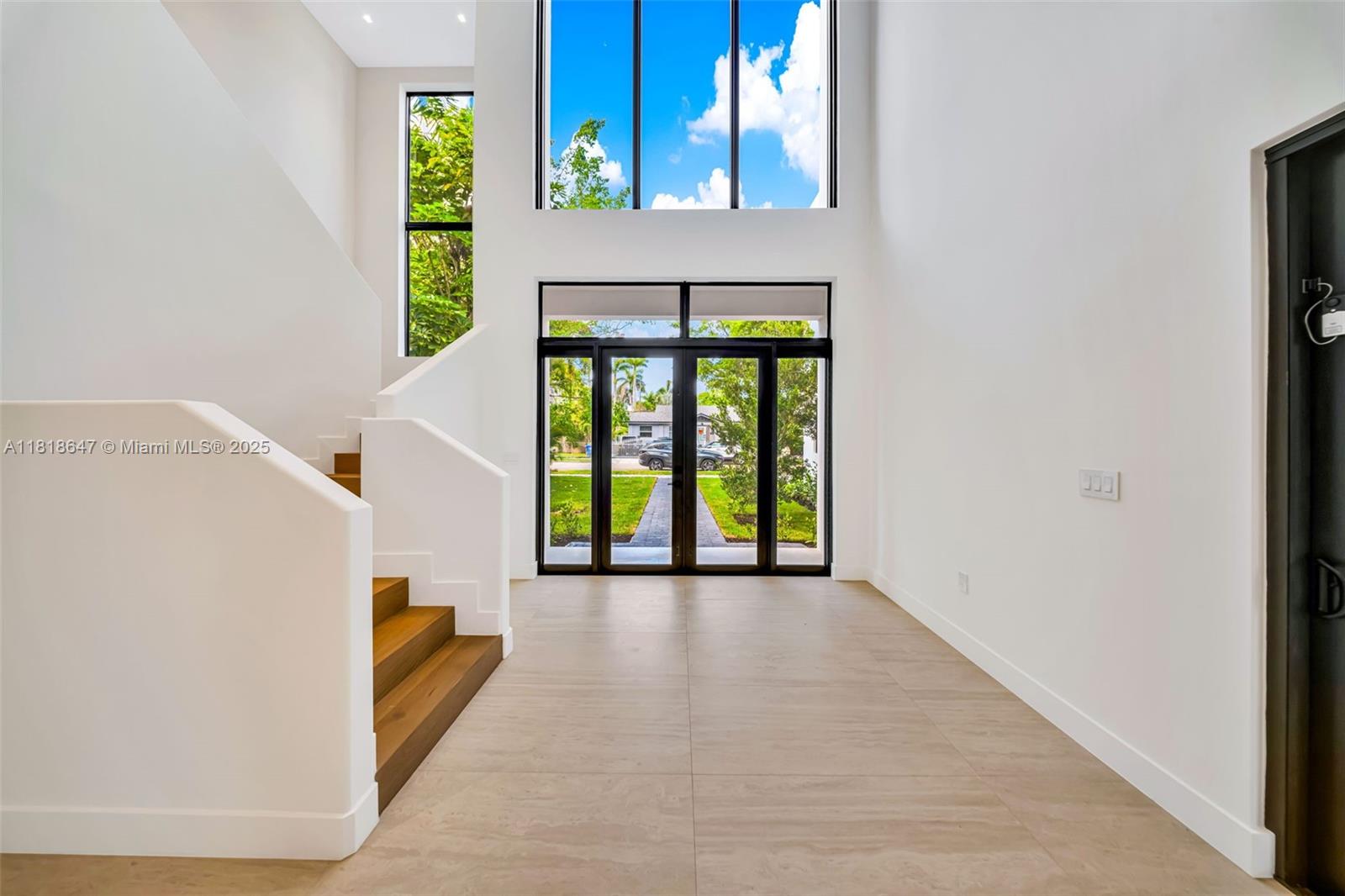 1513 SW 11th Ter Miami, FL 33135