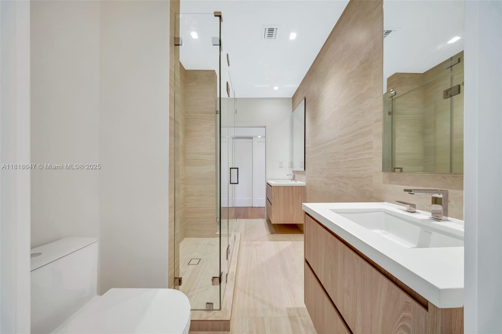 1513 SW 11th Ter Miami, FL 33135