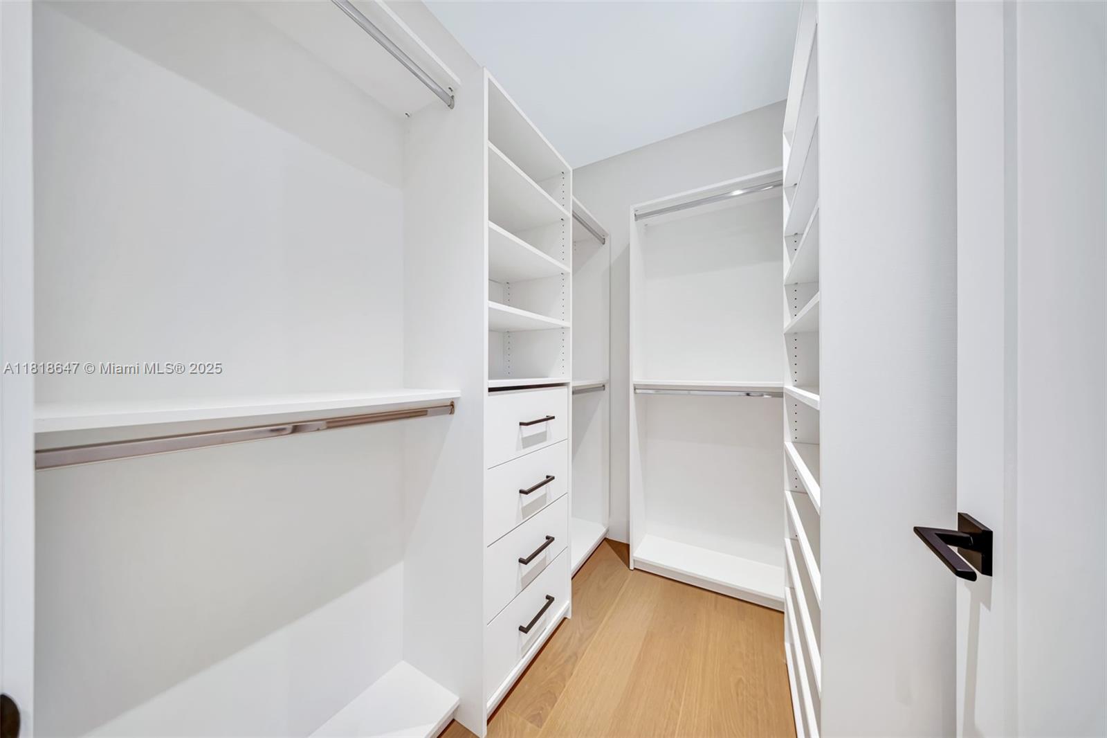 1513 SW 11th Ter Miami, FL 33135