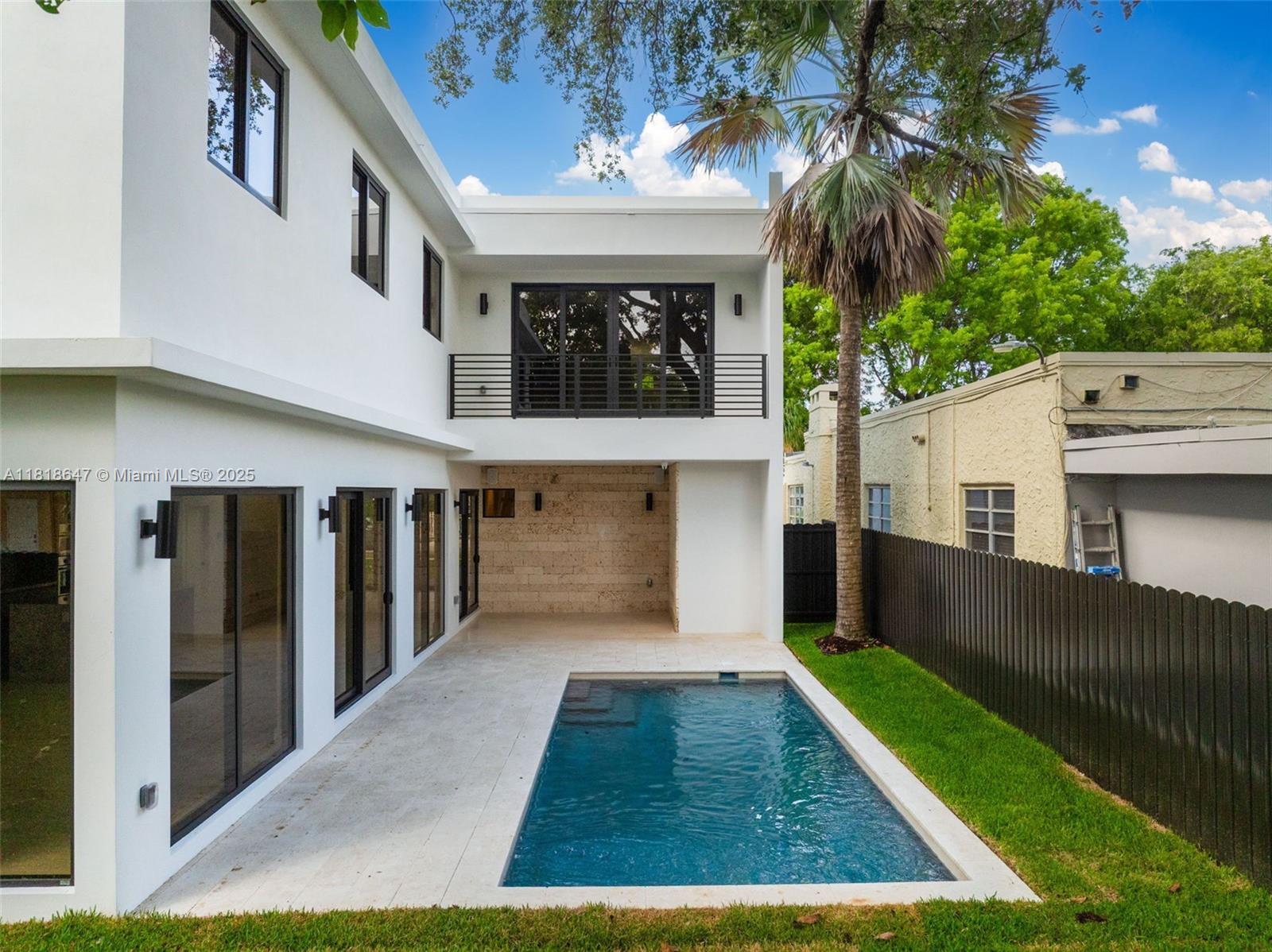 1513 SW 11th Ter Miami, FL 33135